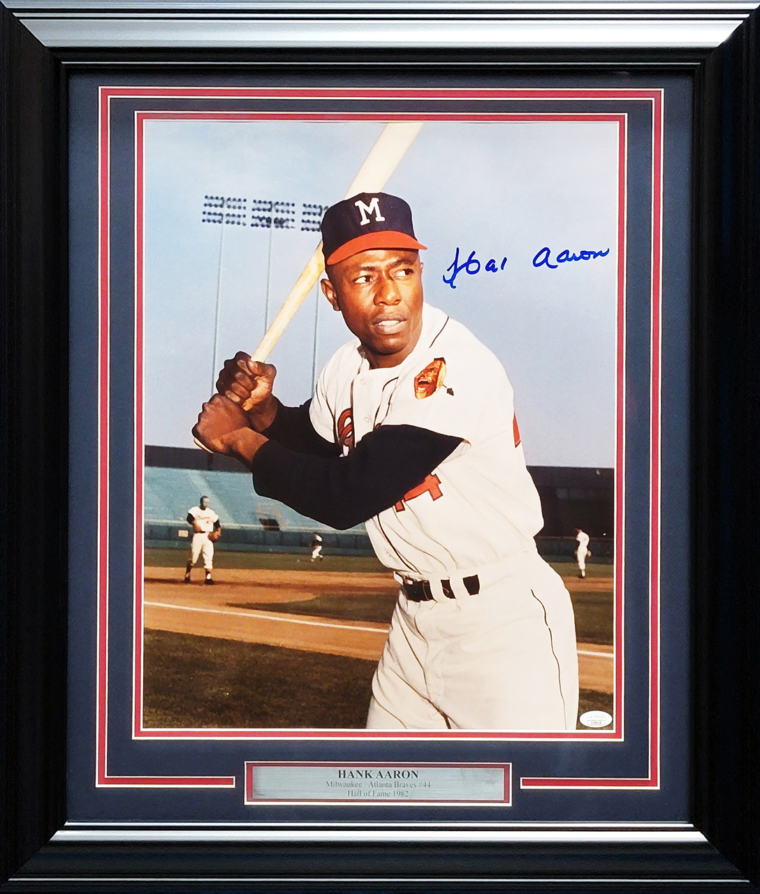 Hank Aaron Autographed Framed 16x20 Photo Milwaukee Braves JSA #II38418 -  Mill Creek Sports
