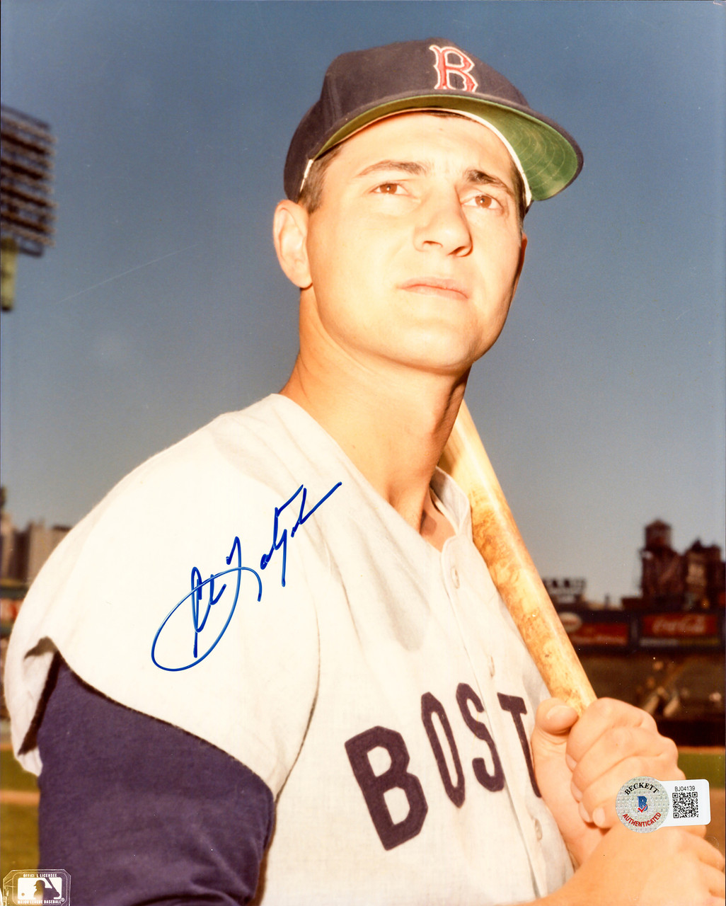 Carl Yastrzemski Autographed 8x10 Photo Boston Red Sox HOF 89 Beckett BAS  QR #BJ04141 - Mill Creek Sports