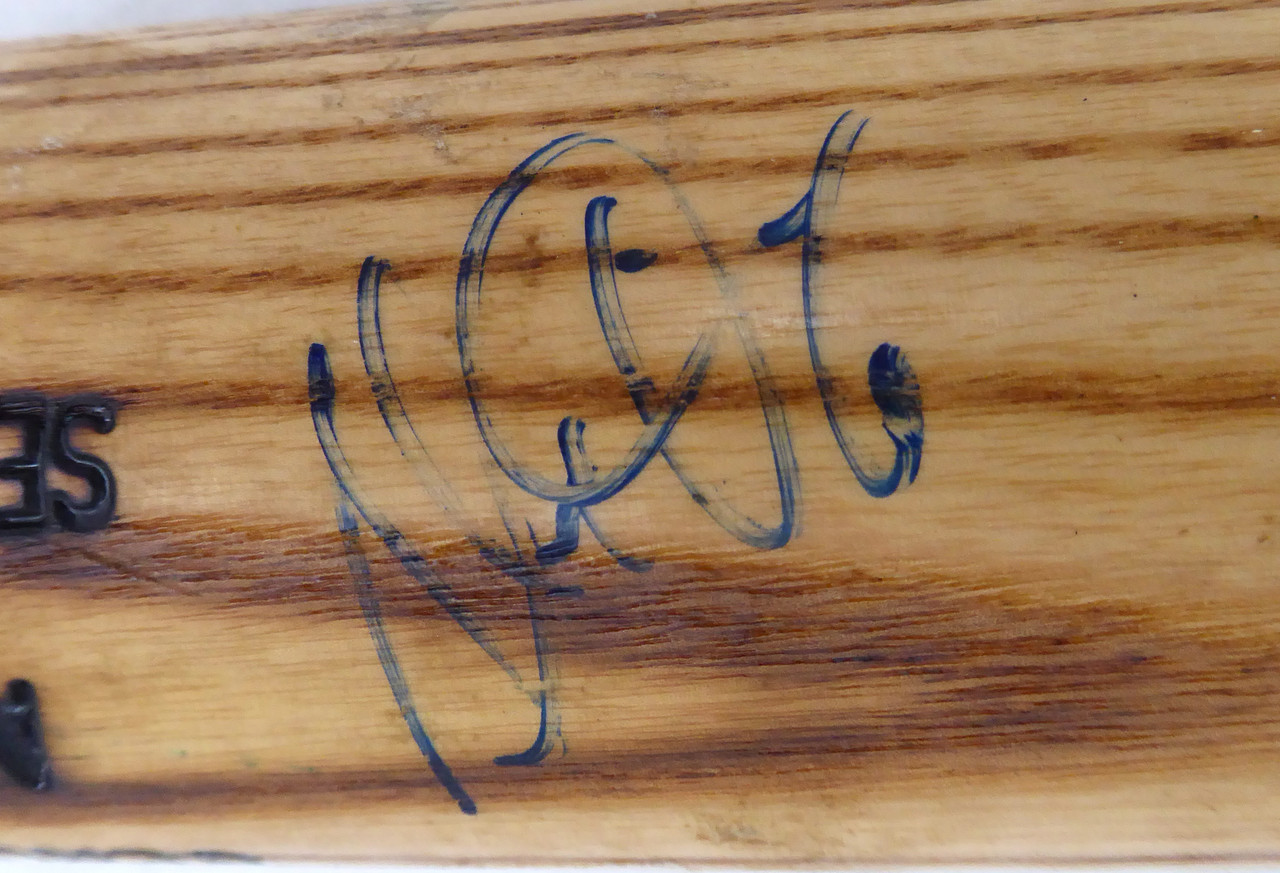 Matt Sinatro Autographed Blonde Louisville Slugger I13 1992 Game Used Seattle  Mariners Cracked SKU #214059 - Mill Creek Sports