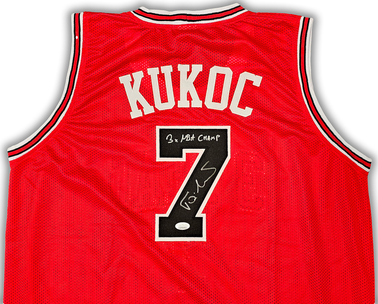  Bulls Toni Kukoc Autographed White Jersey 3x N.B.A Champ JSA  Stock #215749 : Sports & Outdoors