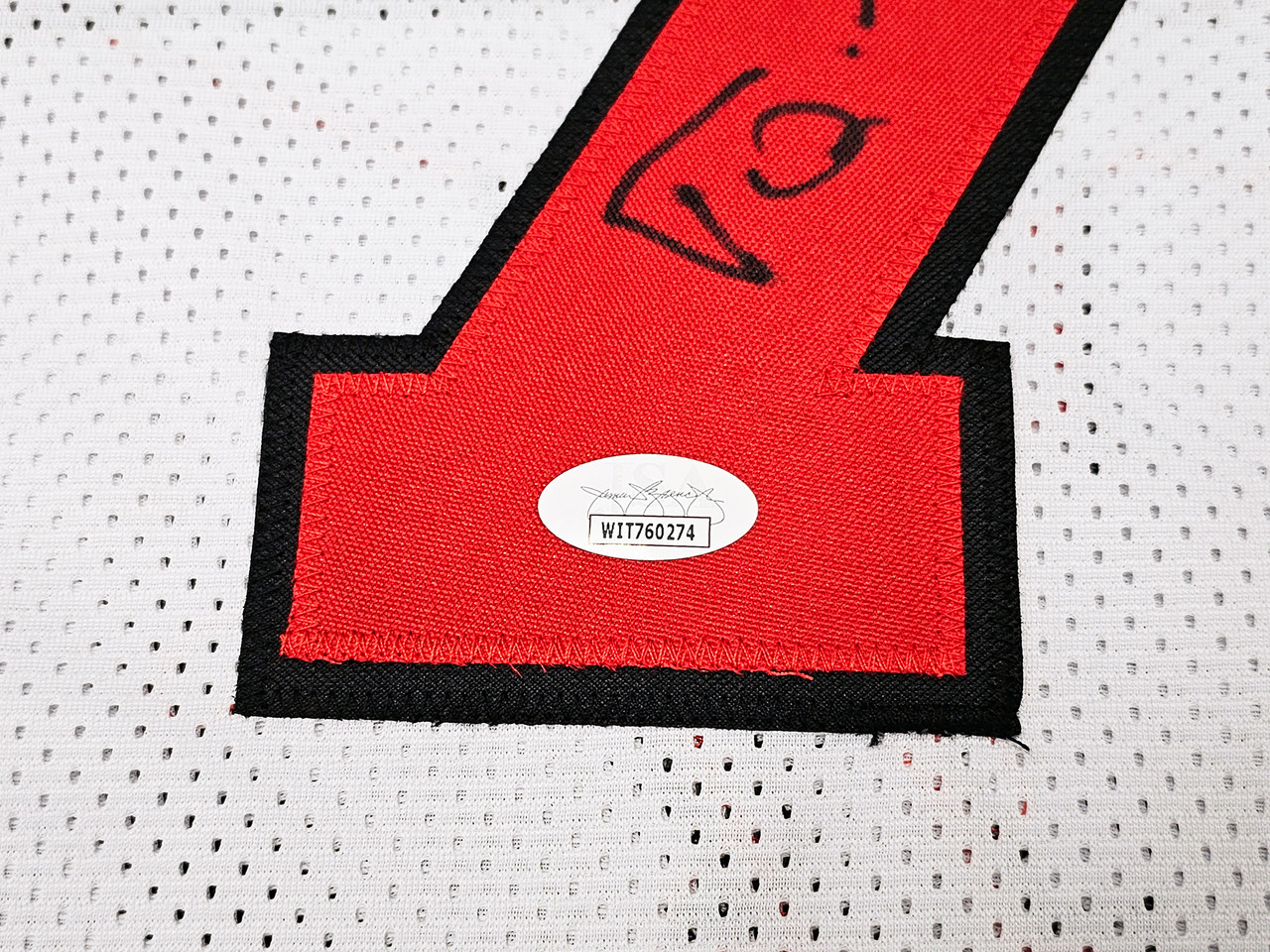 Toni Kukoc Chicago Bulls Signed Autographed White #7 Custom Jersey –