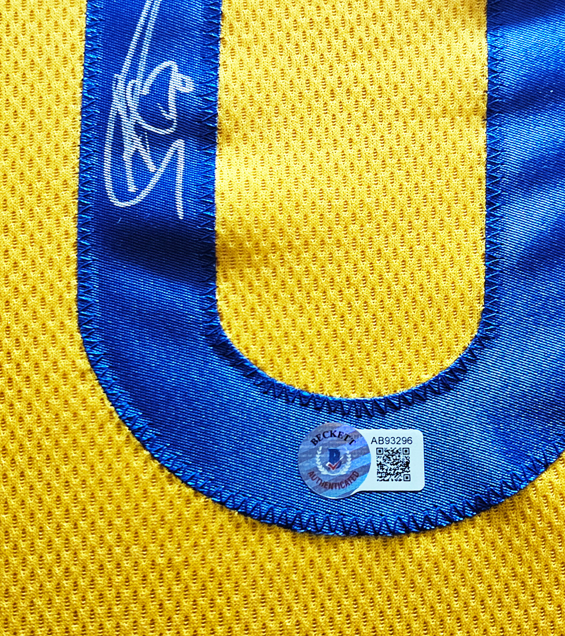 Golden State Warriors Stephen Curry Autographed Yellow Jersey Beckett BAS  Stock #212453