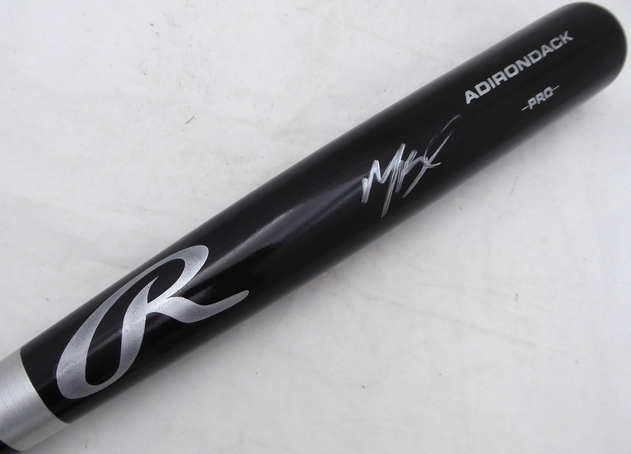 Mookie Betts Los Angeles Dodgers Unsigned Bats in White Jersey