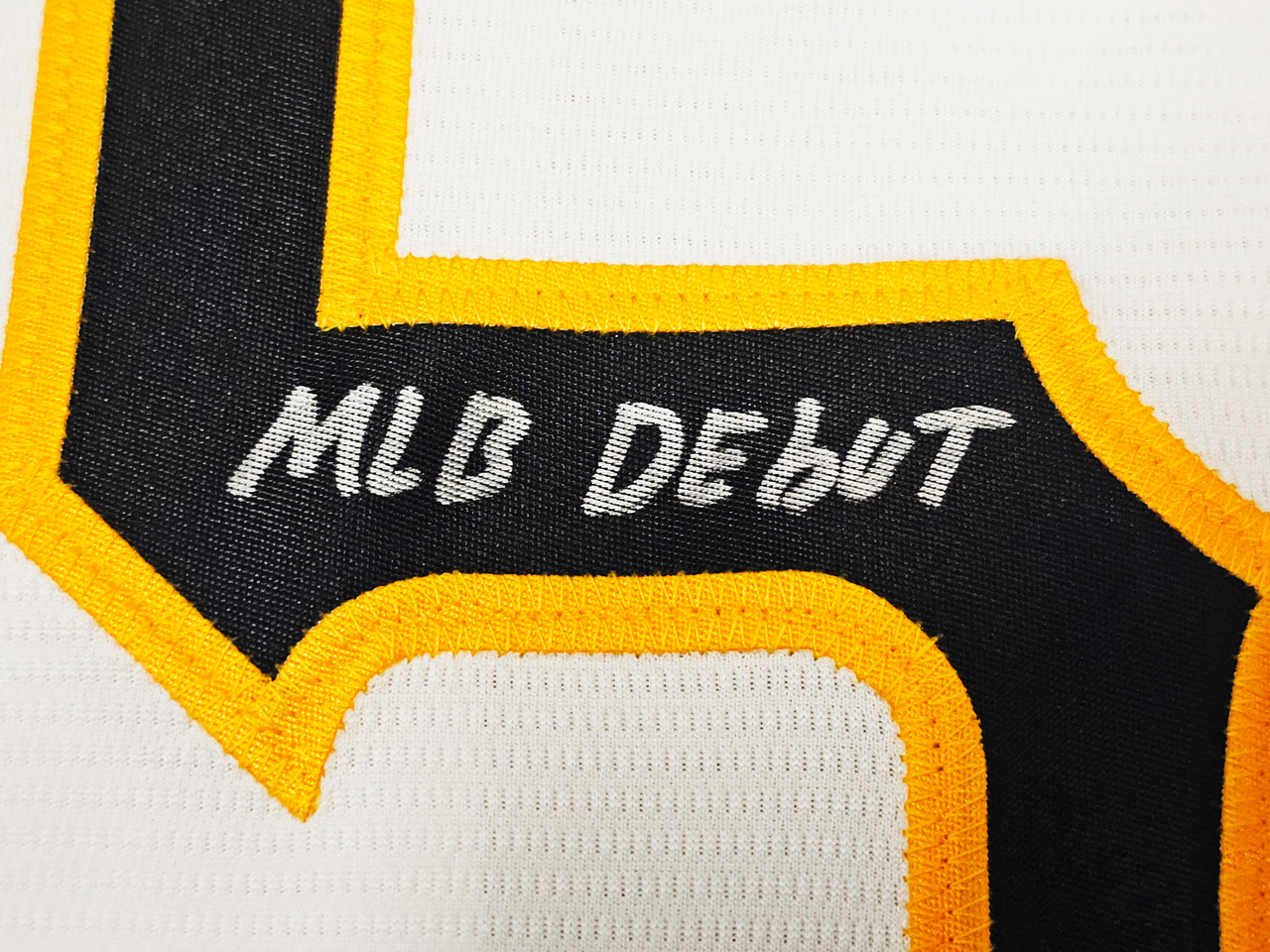 Pittsburgh Pirates Oneil Cruz Autographed White Nike Jersey Size L MLB  Debut 10-2-21 Beckett BAS QR Stock #220602 - Mill Creek Sports