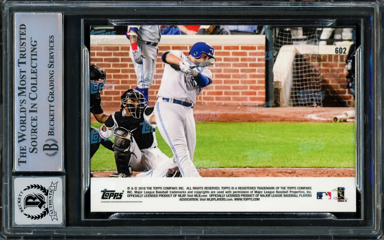 Vladimir Guerrero Jr. Autographed 2019 Topps Now Rookie Card