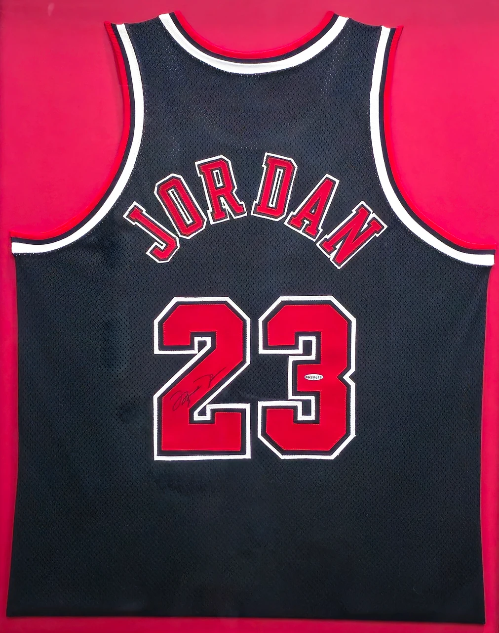 Chicago Bulls Michael Jordan Autographed Framed Black Nike Jersey 