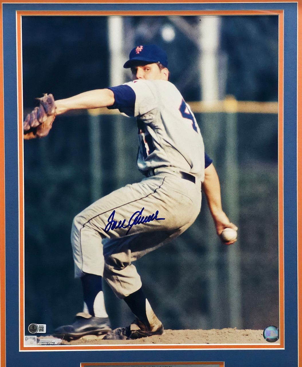 Tom Seaver Autographed Framed 16x20 Photo New York Mets Beckett