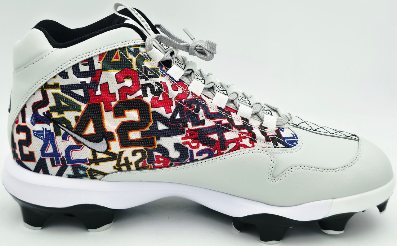 Ken Griffey Jr. Autographed White Nike Griffey 2 Mcs Jackie