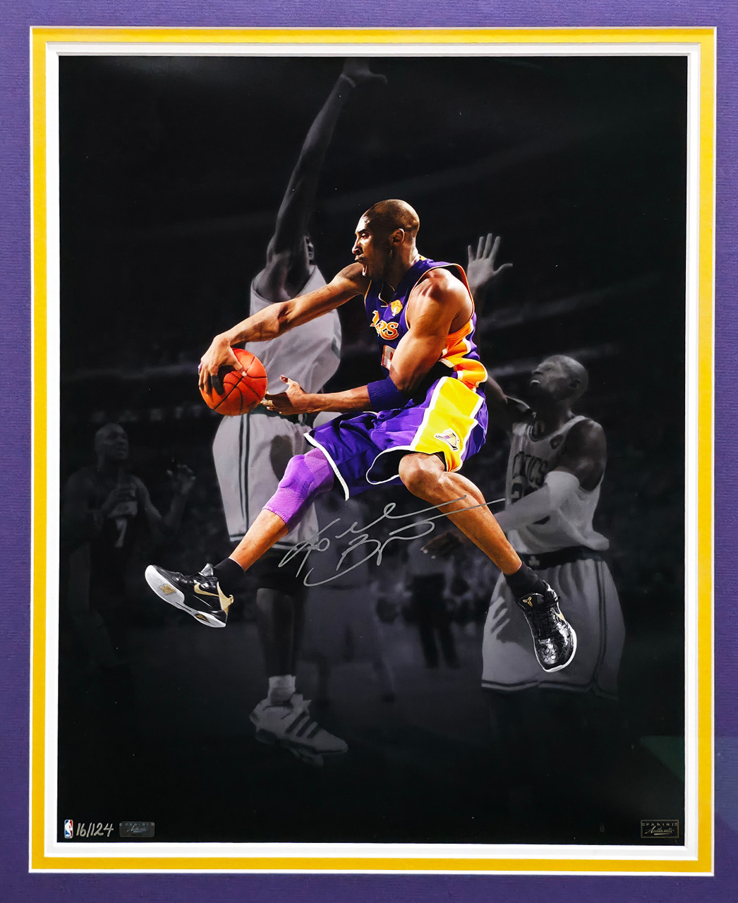 Kobe Bryant Autographed Framed 16x20 Photo Los Angeles Lakers #16
