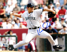 Kazuhiro Sasaki Autographed 8x10 Photo Seattle Mariners Beckett BAS Stock #115979