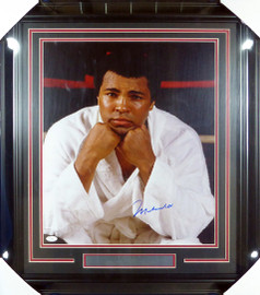 Muhammad Ali Autographed Framed 16x20 Photo JSA #Y13095