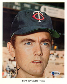 Bert Blyleven Autographed 1975 Topps Card #30 Minnesota Twins SKU #168313 -  Mill Creek Sports