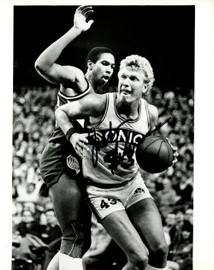 Jack Sikma Autographed 8x10 Photo Seattle Supersonics MCS Holo #70297