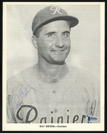 George Munger 1956-59 Seattle Rainiers Popcorn 8x10 Premium Card SKU  #151541 - Mill Creek Sports