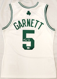 Boston Celtics Kevin Garnett Autographed White Mitchell & Ness 2007-08 Hardwood Classics NBA Finals Patch Jersey Size M Beckett BAS Witness #WV46232