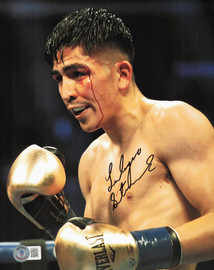 Leo Santa Cruz Autographed 8x10 Photo Beckett BAS QR #BH29242