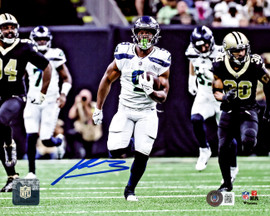 Kenneth Walker III Autographed 8x10 Photo Seattle Seahawks Beckett BAS Witness Stock #220403