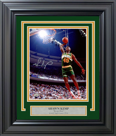 Shawn Kemp Autographed Framed 8x10 Photo Seattle Supersonics MCS Holo Stock #254308