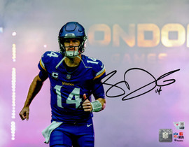 Sam Darnold Autographed 11x14 Photo Minnesota Vikings Fanatics Holo Stock #257019