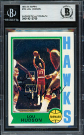 Lou Hudson Autographed 1974-75 Topps Card #130 Atlanta Hawks Beckett BAS #19212709