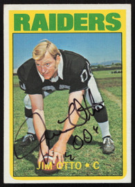 Jim Otto Autographed 1972 Topps Card #86 Oakland Raiders SKU #259118