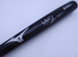 Ichiro Suzuki Autographed Mizuno Player Model Bat Seattle Mariners "HOF 25" (Smudged) Beckett BAS QR #2W517071