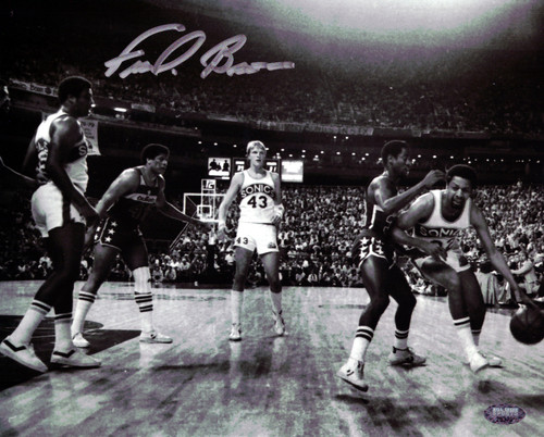 "Downtown" Fred Brown Autographed 8x10 Photo Seattle Sonics MCS Holo Stock #106816