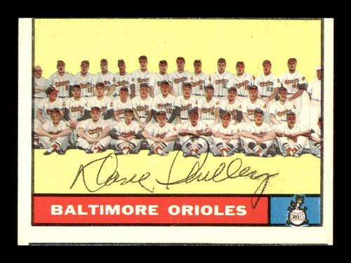 Dave Philley Autographed 1961 Topps Team Card #159 Baltimore Orioles SKU #169771