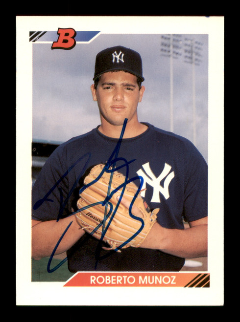 Roberto Bobby Munoz Autographed 1992 Bowman Rookie Card #523 New York Yankees SKU #195722