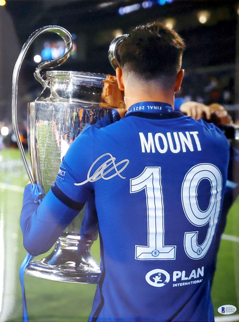 Mason Mount Autographed 12x16 Photo Chelsea F.C. EUFA Champions League Beckett BAS Stock #196462