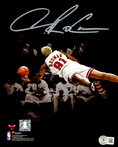 Dennis Rodman Autographed 8X10 Photo Chicago Bulls Beckett BAS Witness Stock #220710