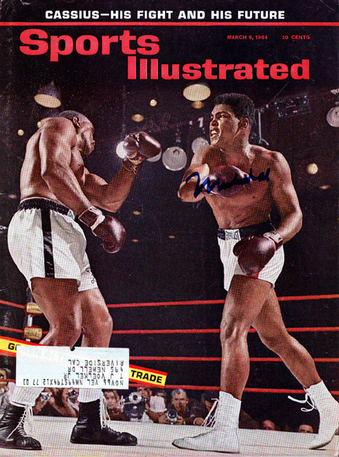 Muhammad Ali Autographed Sports Illustrated Magazine Vintage PSA/DNA #H47565