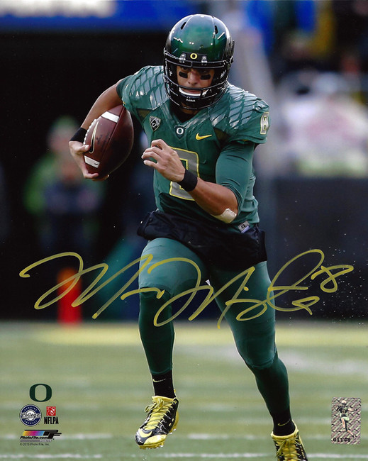 Marcus Mariota Autographed 8x10 Photo Oregon Ducks MM Holo Stock #96551