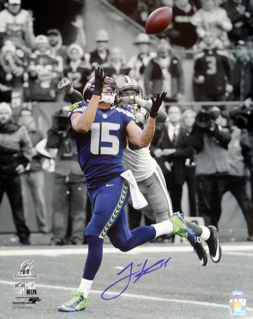 Jermaine Kearse Autographed 16x20 Photo Seattle Seahawks NFC Championship Spotlight MCS Holo Stock #106302