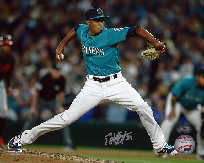 Edwin Diaz Autographed Seattle Mariners 8x10 Photo MCS Holo Stock #107988