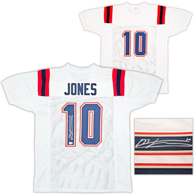 New England Patriots Mac Jones Autographed White Jersey Beckett BAS Witness Stock #214797