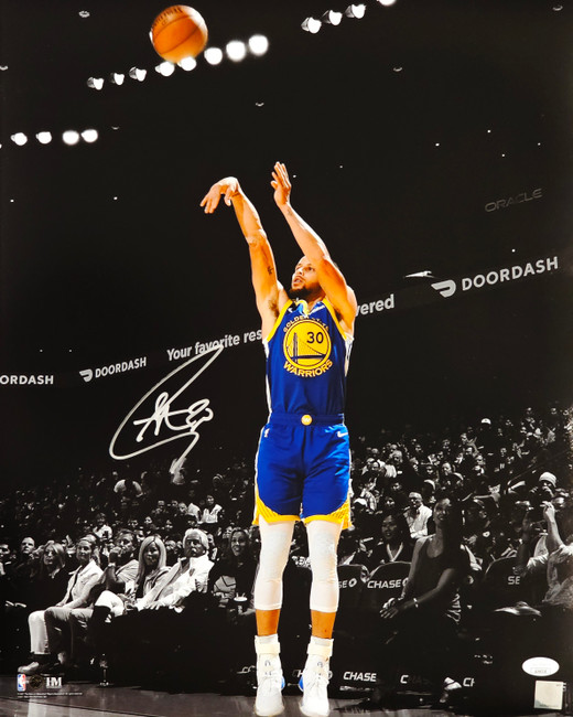 Stephen Curry Autographed 16x20 Photo Golden State Warriors Shooting Spotlight JSA Stock #216031