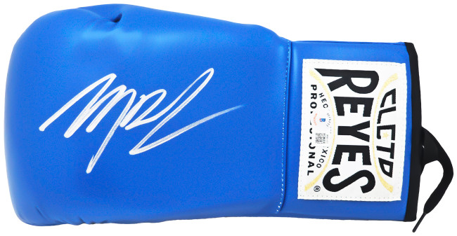 Michael B. Jordan Autographed Blue Reyes Boxing Glove Left Handed LH Beckett BAS Witness Stock #220635
