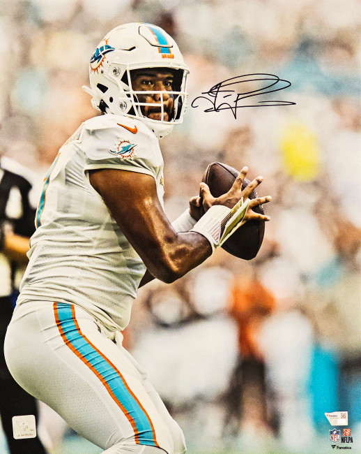 Tua Tagovailoa Autographed 16x20 Photo Miami Dolphins Fanatics Holo Stock #220689