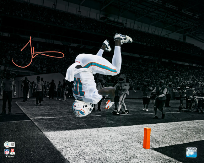 Tyreek Hill Autographed 16x20 Photo Miami Dolphins Spotlight Selfie Backflip Beckett BAS Witness Stock #222812