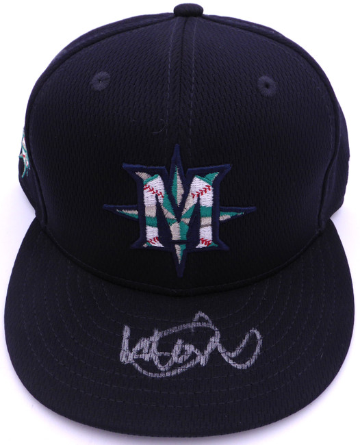 Ichiro Suzuki Autographed Hat Seattle Mariners IS Holo SKU #225874