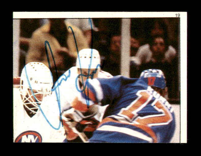 Jari Kurri Autographed 1983-84 Topps Stickers Card #19 Edmonton Oilers SKU #251472