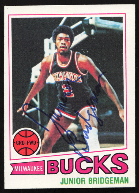 Junior Bridgeman Autographed 1977-78 Topps Card #114 Milwaukee Bucks SKU #258888