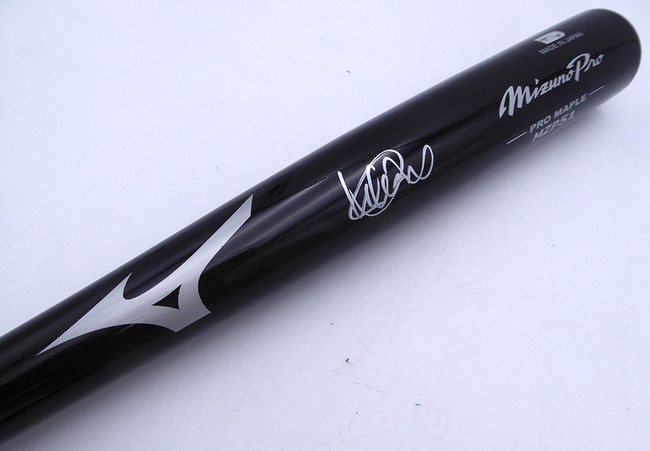 Ichiro Suzuki Autographed Mizuno Bat Seattle Mariners MLB Holo #FJ563392