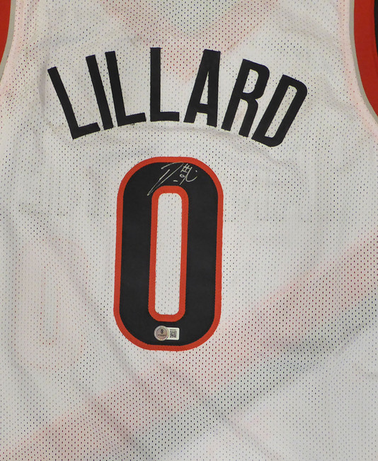 Portland Trail Blazers Damian Lillard Autographed White Custom Jersey Beckett BAS QR #BR50462
