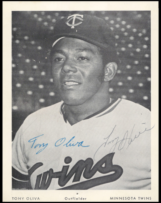 Tony Oliva Autographed Team Issued 4x5 Photo Minnesota Twins SKU #266881