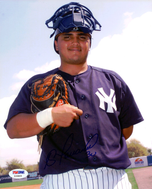 Dioner Navarro Autographed 8x10 Photo New York Yankees PSA/DNA #Y25805