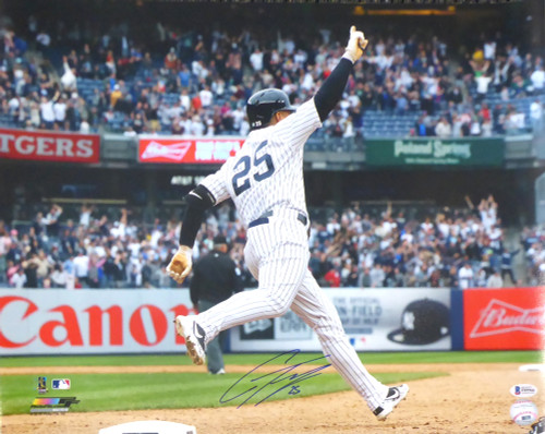 Gleyber Torres New York Yankees Autographed 16 x 20 Throwing