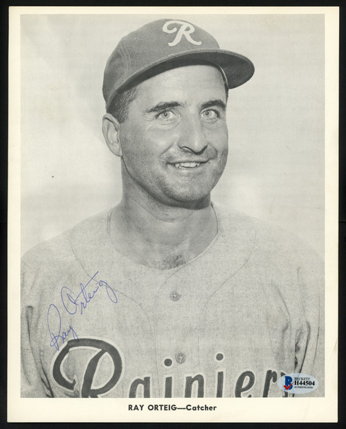 Carmen Mauro 1956-59 Seattle Rainiers Popcorn 8x10 Premium Card SKU #151549  - Mill Creek Sports