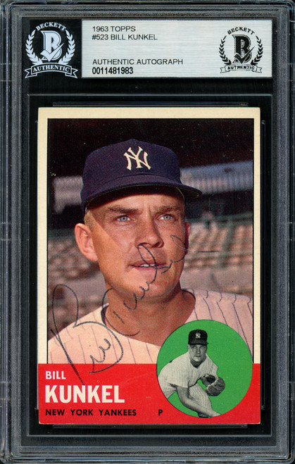 Roger Maris Autographed 1963 Topps Card #120 New York Yankees BGS